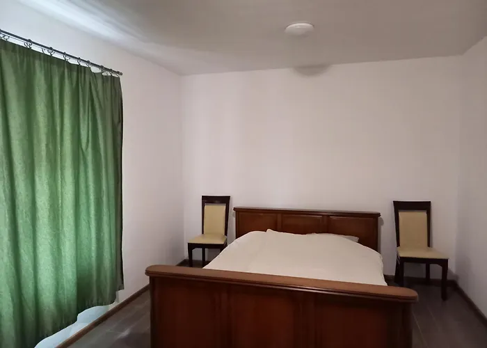 U Podnoza Zamku Chojnik * Jelenia Góra