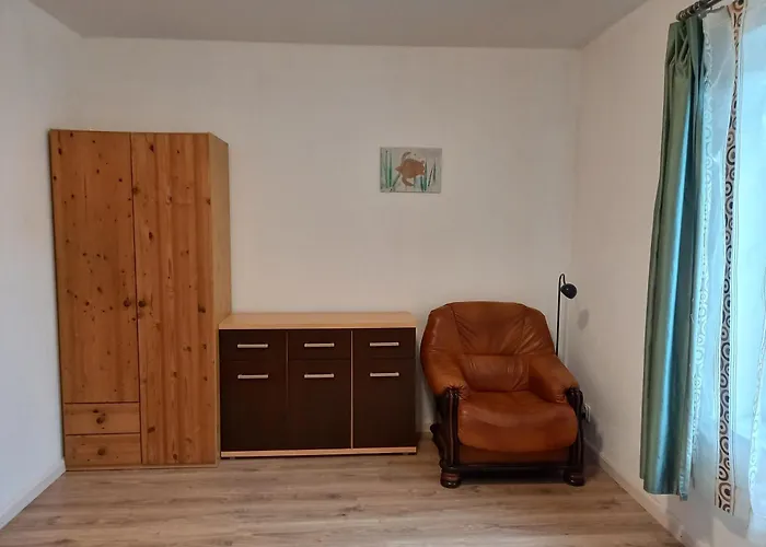 U Podnoza Zamku Chojnik * Еленя-Гура